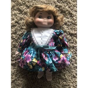 dolly dingle doll Bette Ball Goebel 10-12" doll music box 1993 #318/2000‎ stand